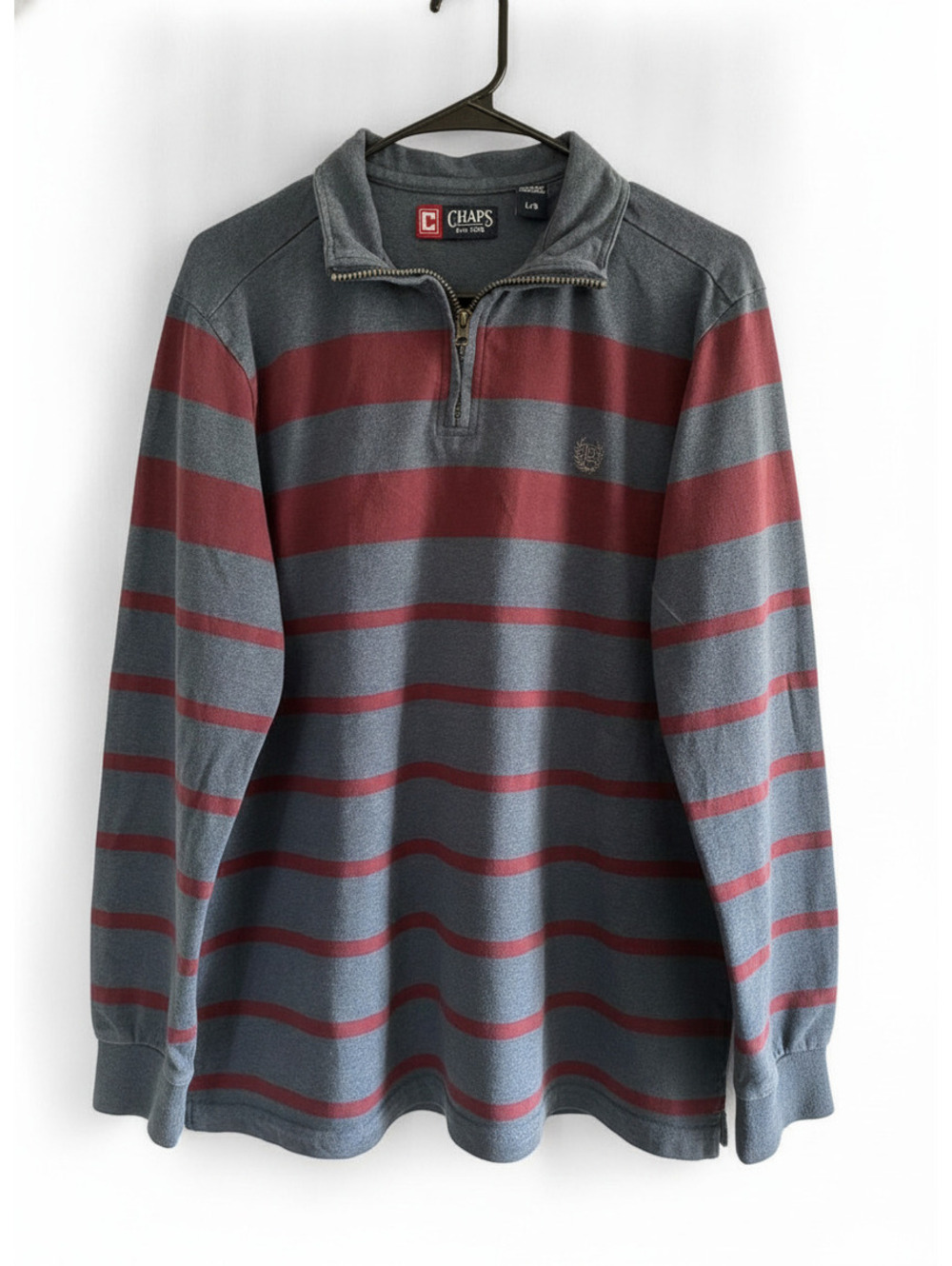 Chaps Men's Grey and Multi Tshirt